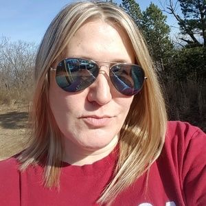 Meet your Posher, Becky